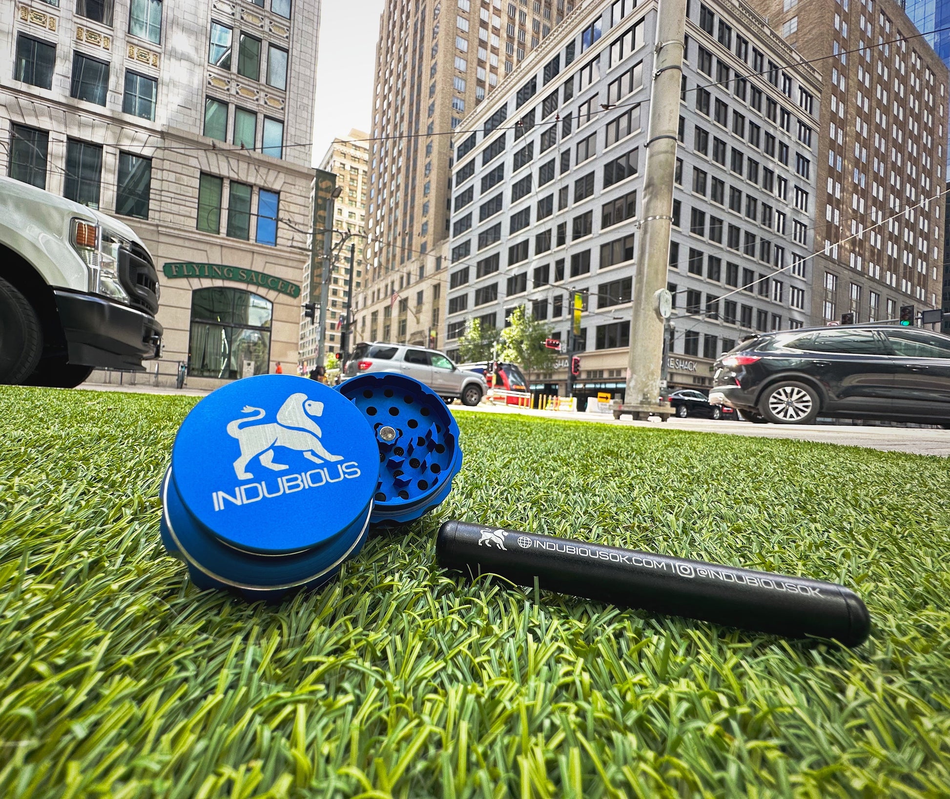 Metal herb grinder. Grinder for smokers with storage container. Blue grinder. Magnetic. Luxurious grinder. INDUBIOUS. INDUBIA.